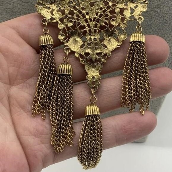 Beautiful Vintage 1960's Hollywood Regency Tassel Filigree Necklace - Picture 4 of 4